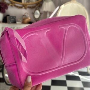 NEW Valentino Beauty Pouch Soft Hot Pink travel Bag plush makeup wristlet Clutch